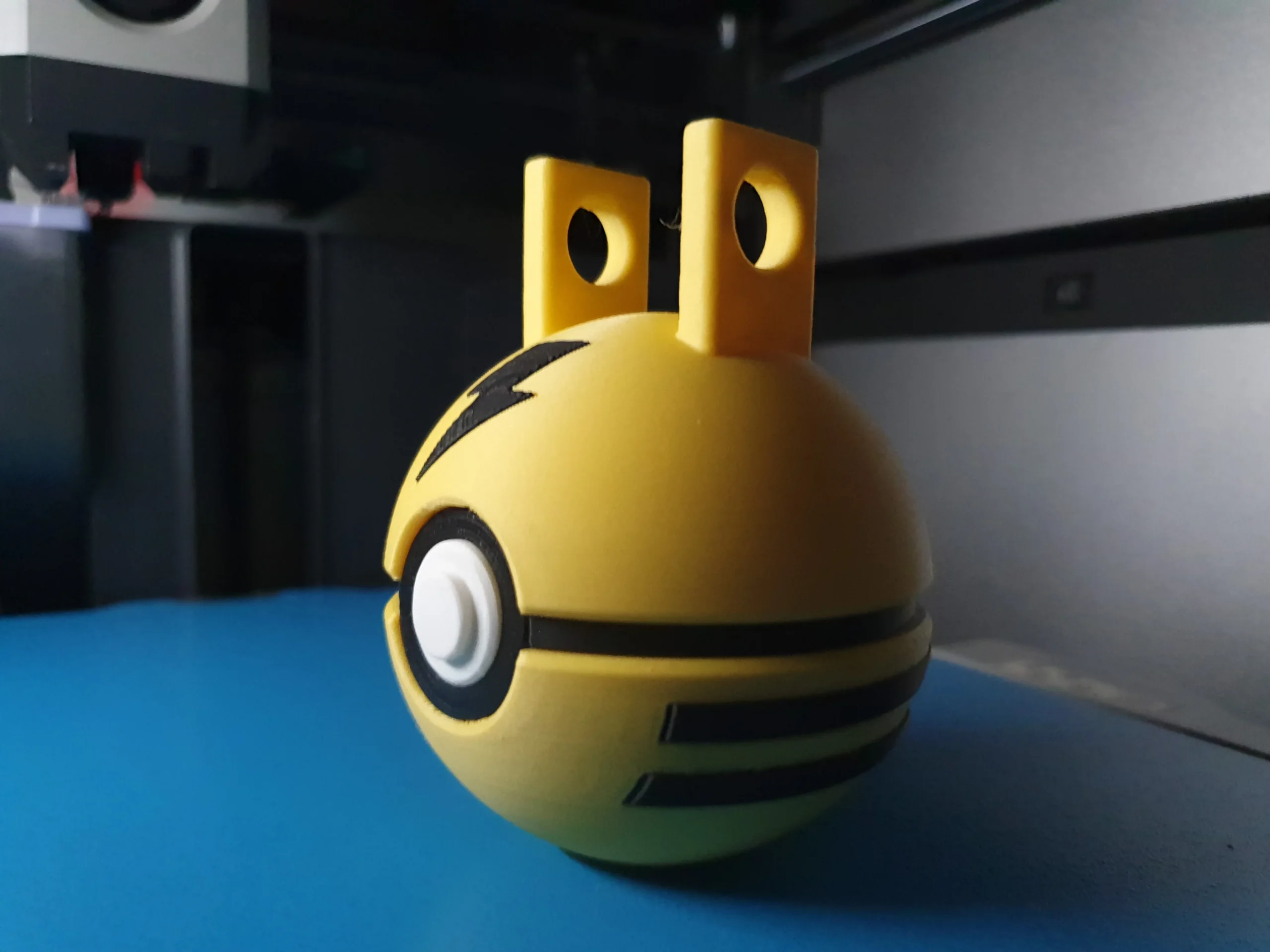 Elekid Poke Ball - view 2