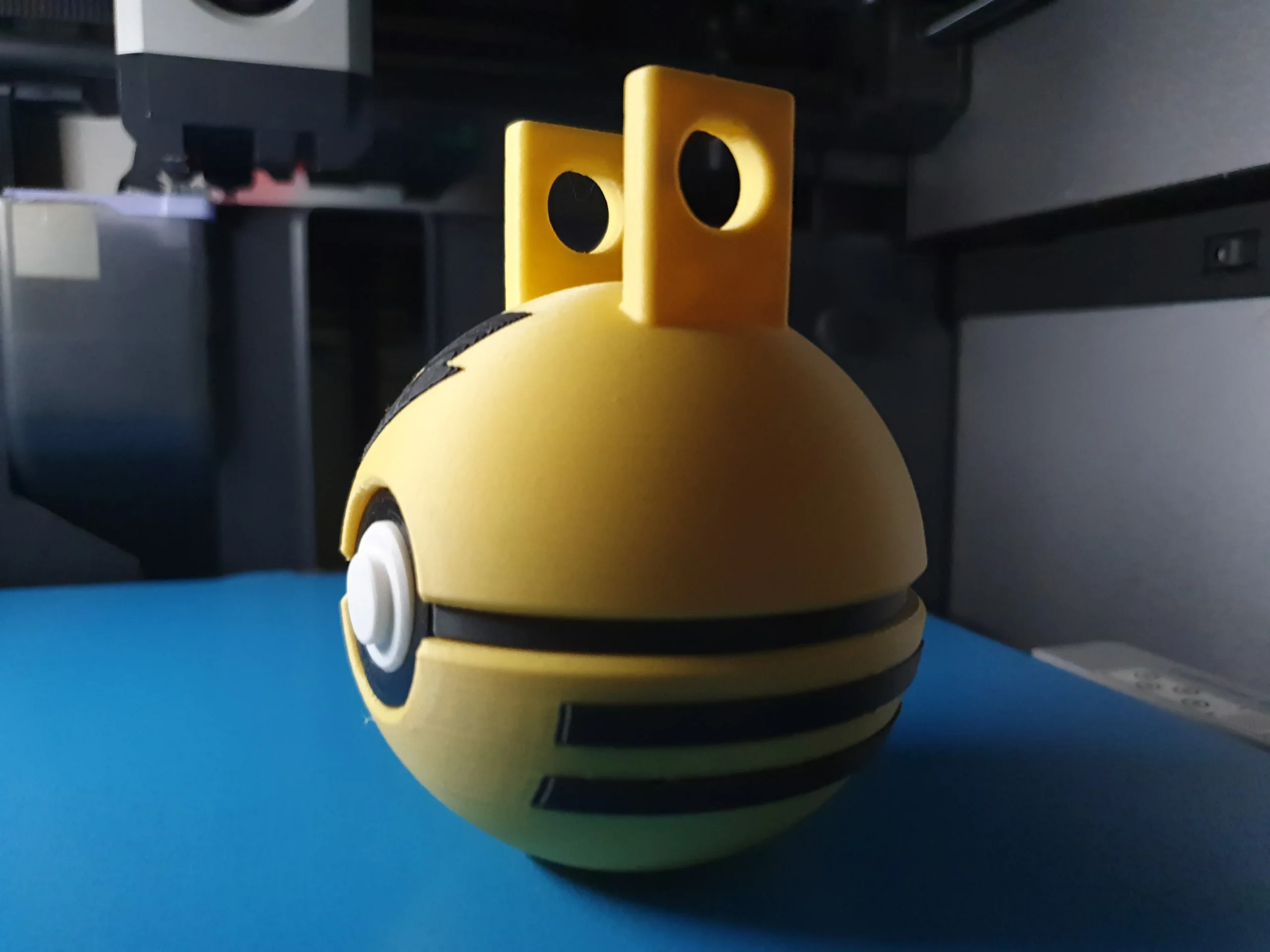Elekid Poke Ball - view 3