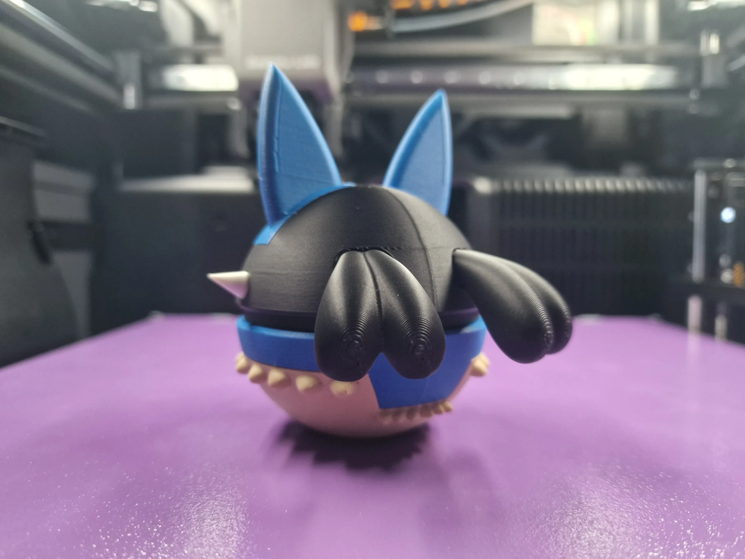 Lucario Poke Ball - view 4