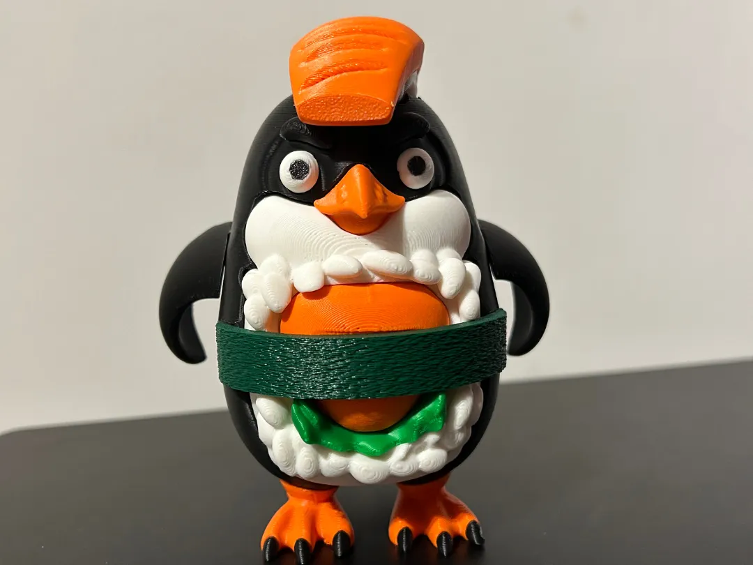 Pinguini Sushini figure