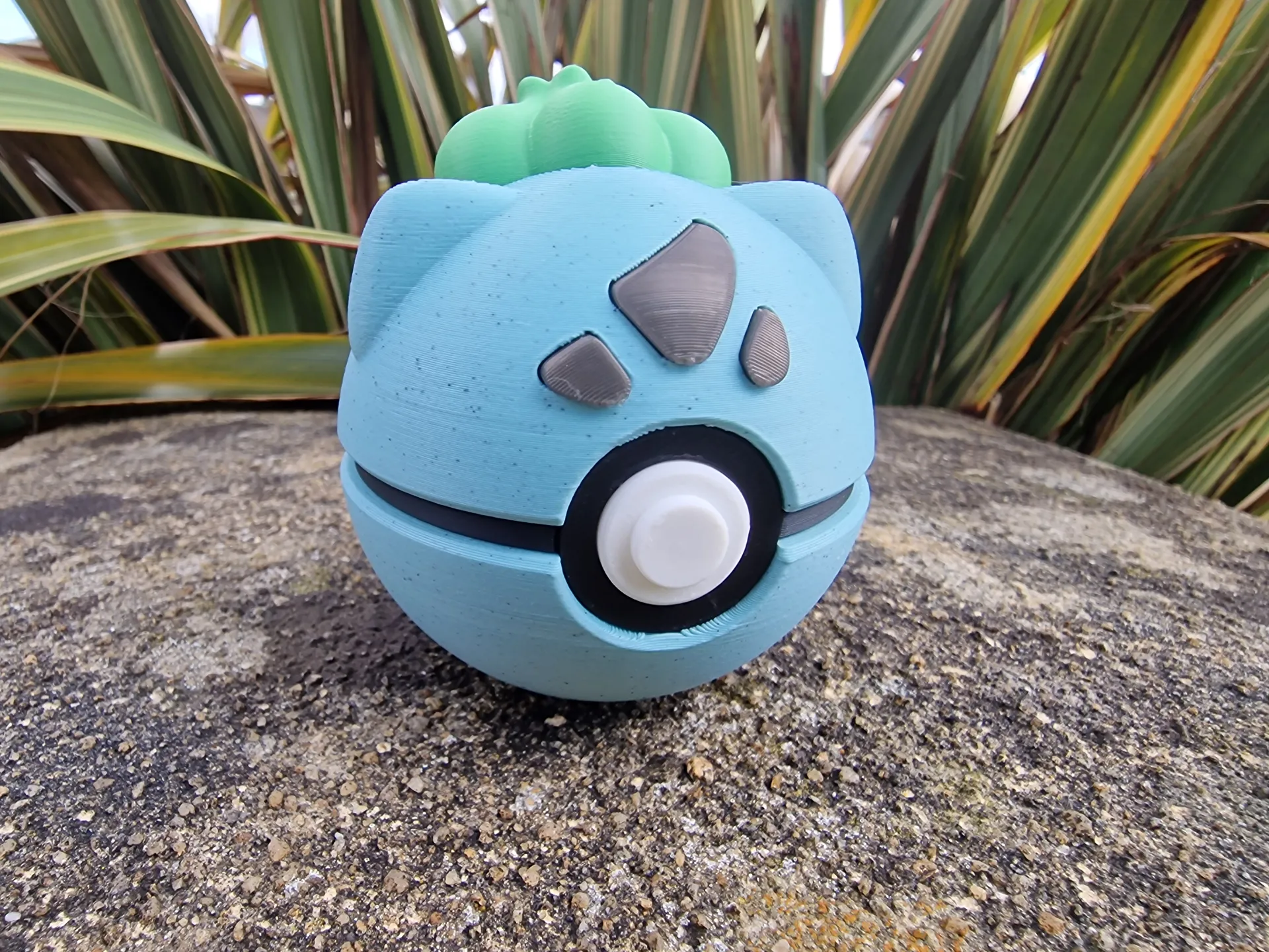 Bulbasaur Pokeball - Image 2