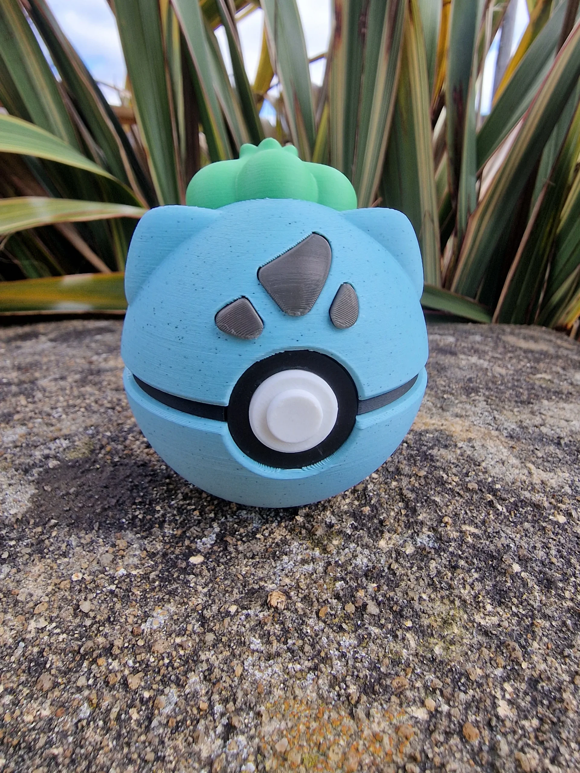 bulbasaur pokeball