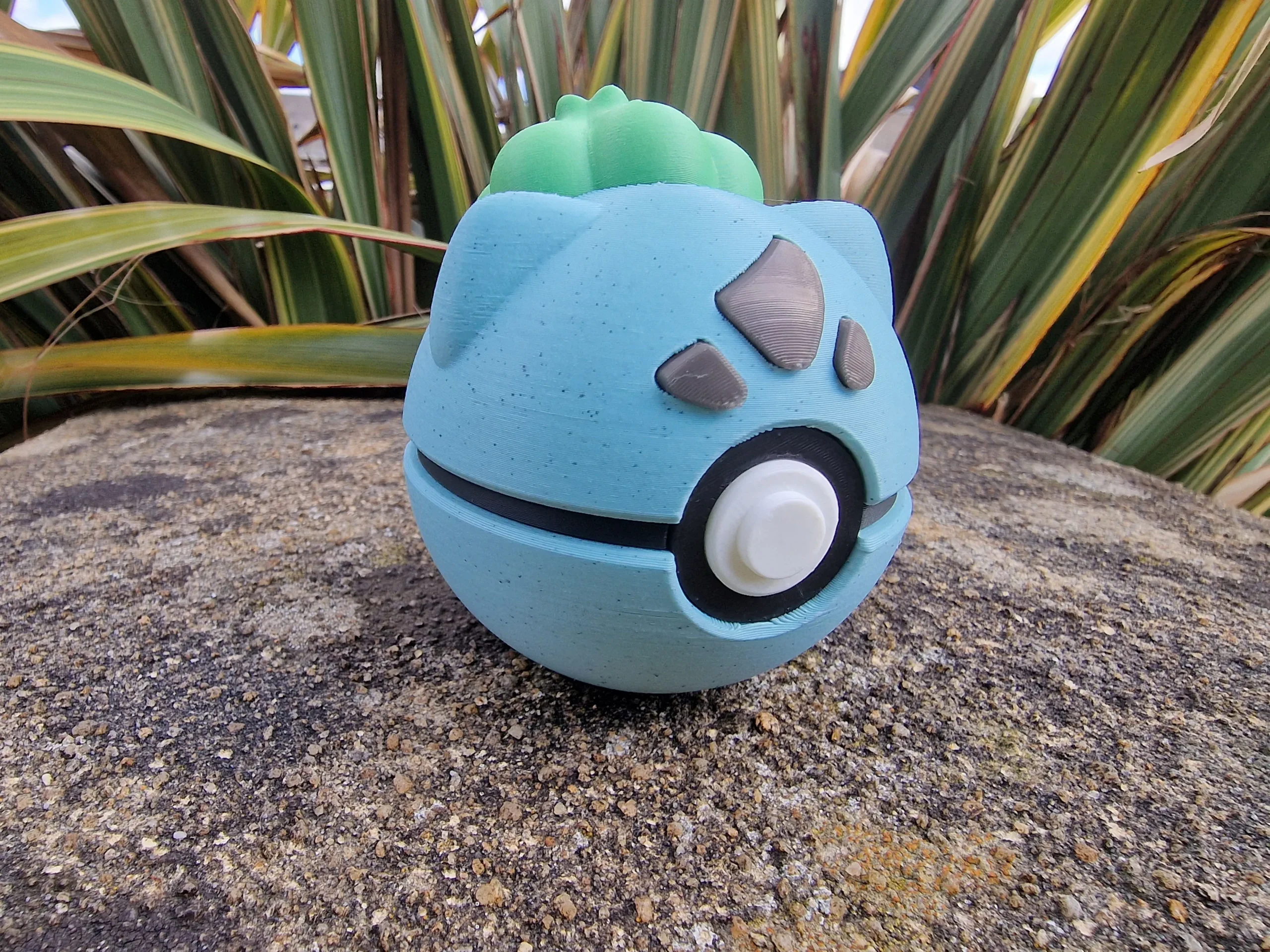 Bulbasaur Pokeball - Image 5