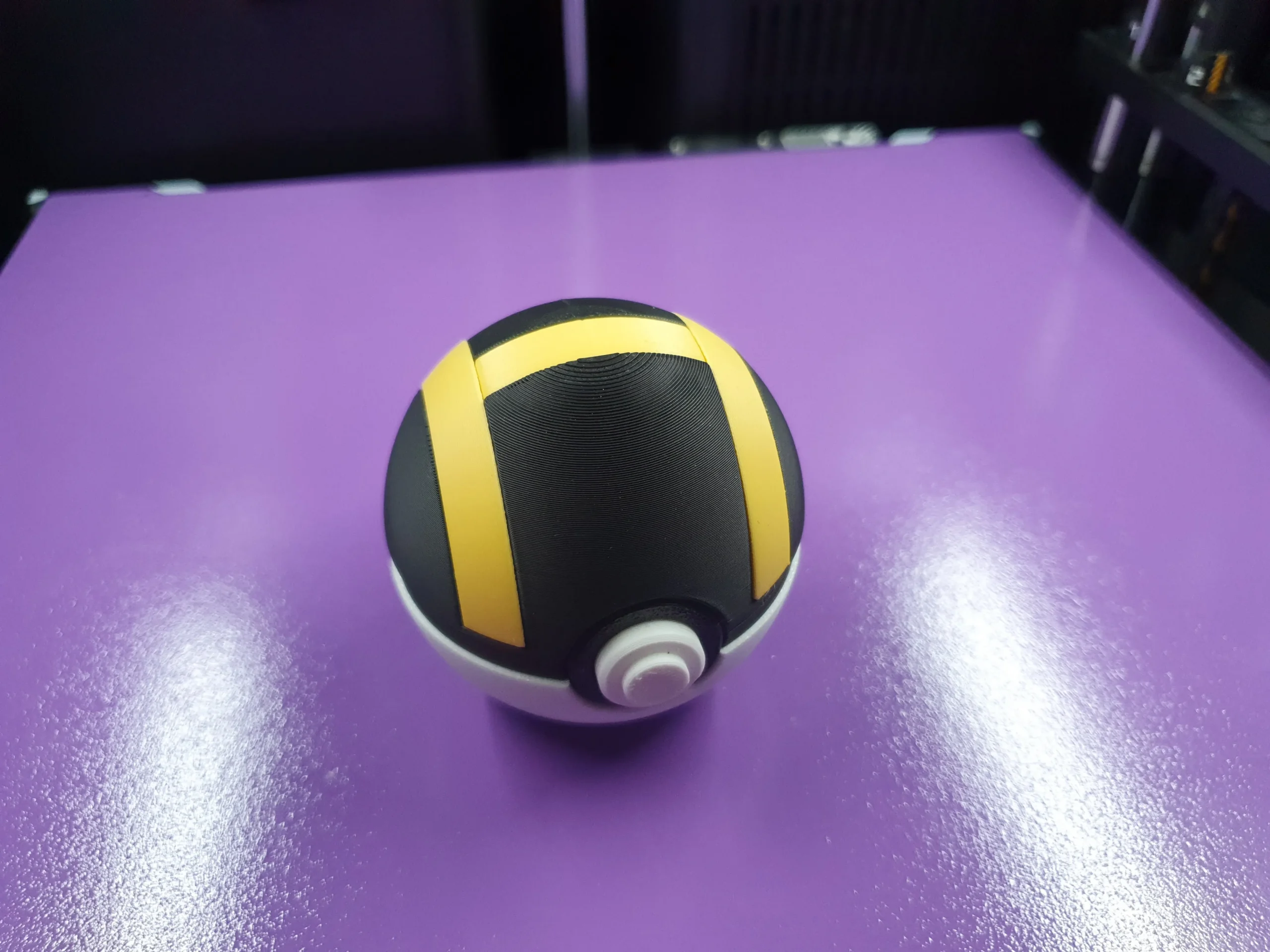 Opening Ultra Ball Pokeball - Image 3